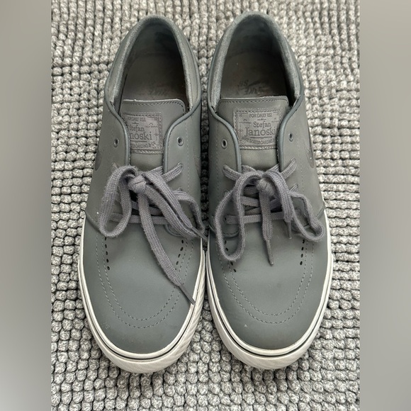 Nike Skateboarding Gray Stefan Janoski